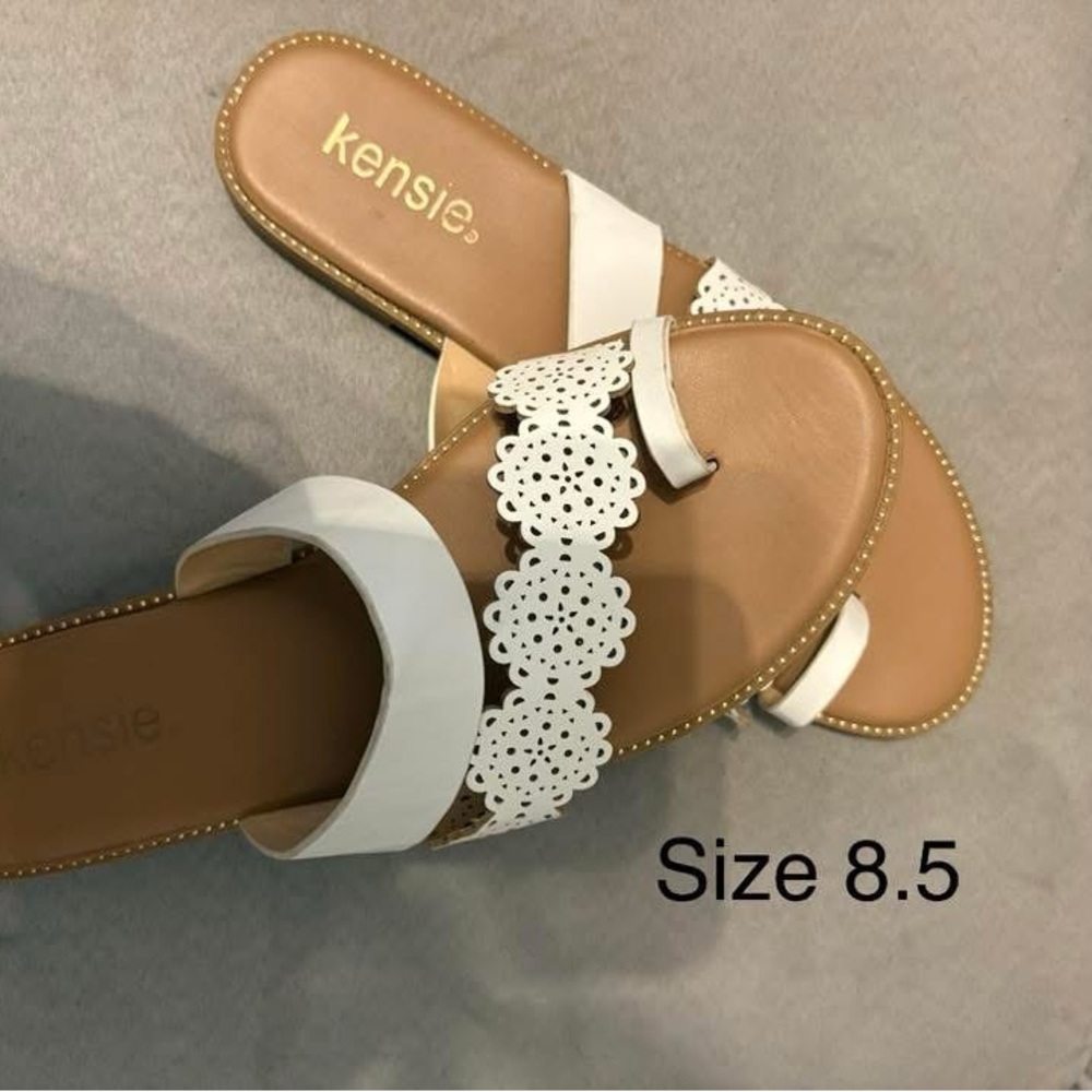 Kensie White and Tan Floral Sandals